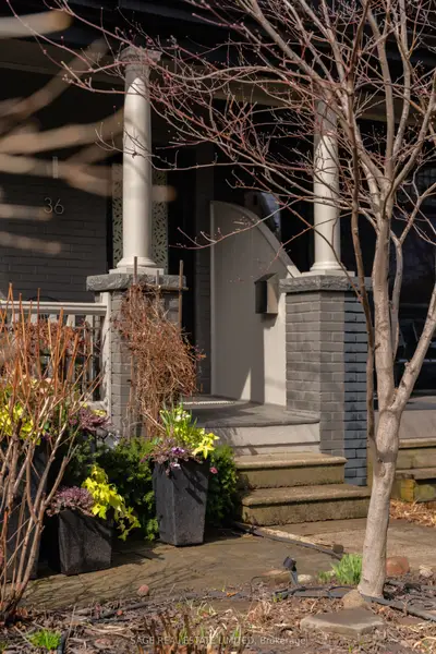 36 Bellwoods Avenue, Toronto C01, On M6j 2p4