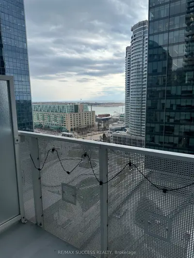 88 Harbour Street E 1601, Toronto C01, On M5j 1b7