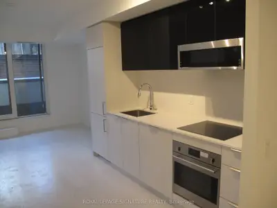 308 Jarvis Street 306, Toronto C08, On M5b 0e3