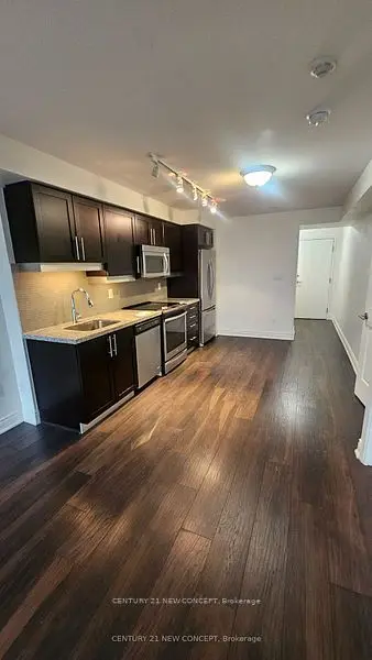 400 Adelaide Street 209, Toronto C08, On M5a 4s3