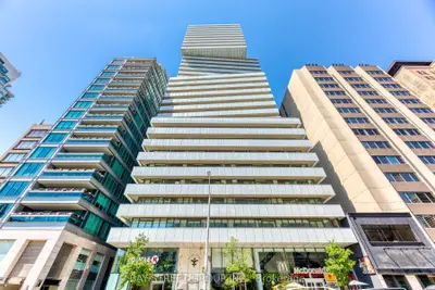 200 Bloor Street W 1504, Toronto C02, On M5s 1t8