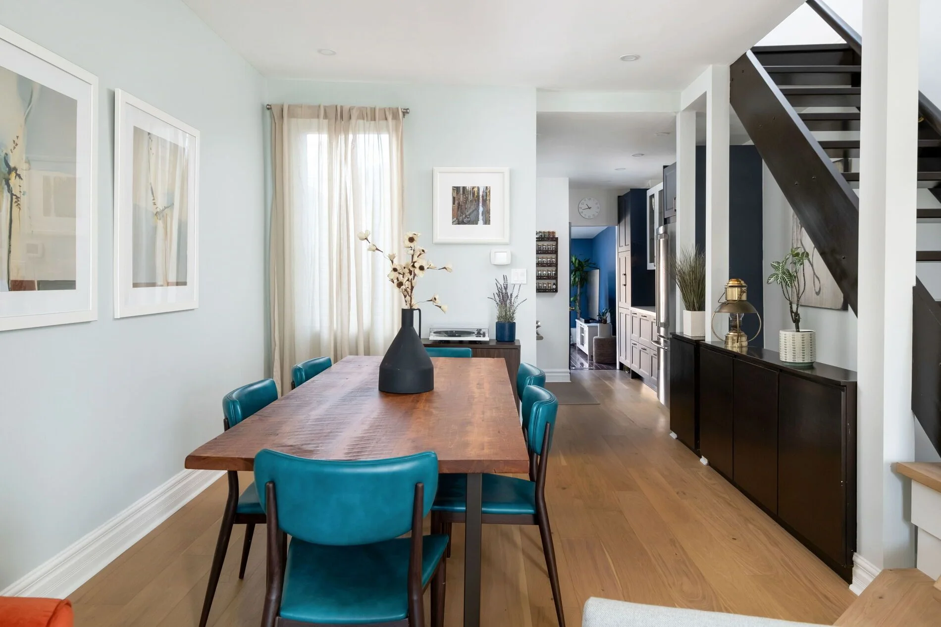 Att/Row/Townhouse in Toronto