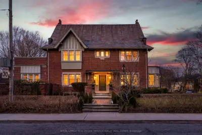 305 Inglewood Drive, Toronto C09, On M4t 1j4