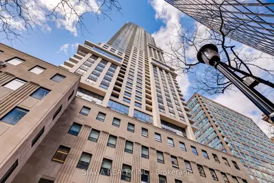88 Scott Street 1707, Toronto C08, On M5e 0a9