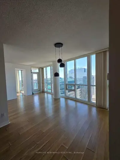 33 S Bay Street S 3812, Toronto C01, On M5j 2z3