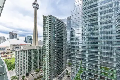 12 York Street 1810, Toronto C01, On M5j 0a9