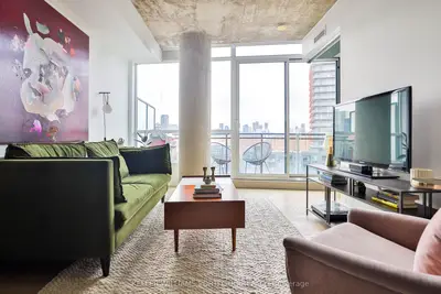 Condo Apartment in Toronto