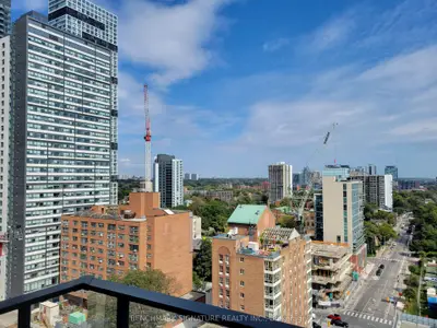 77 Shuter Street 1710, Toronto C08, On M5b 0b8