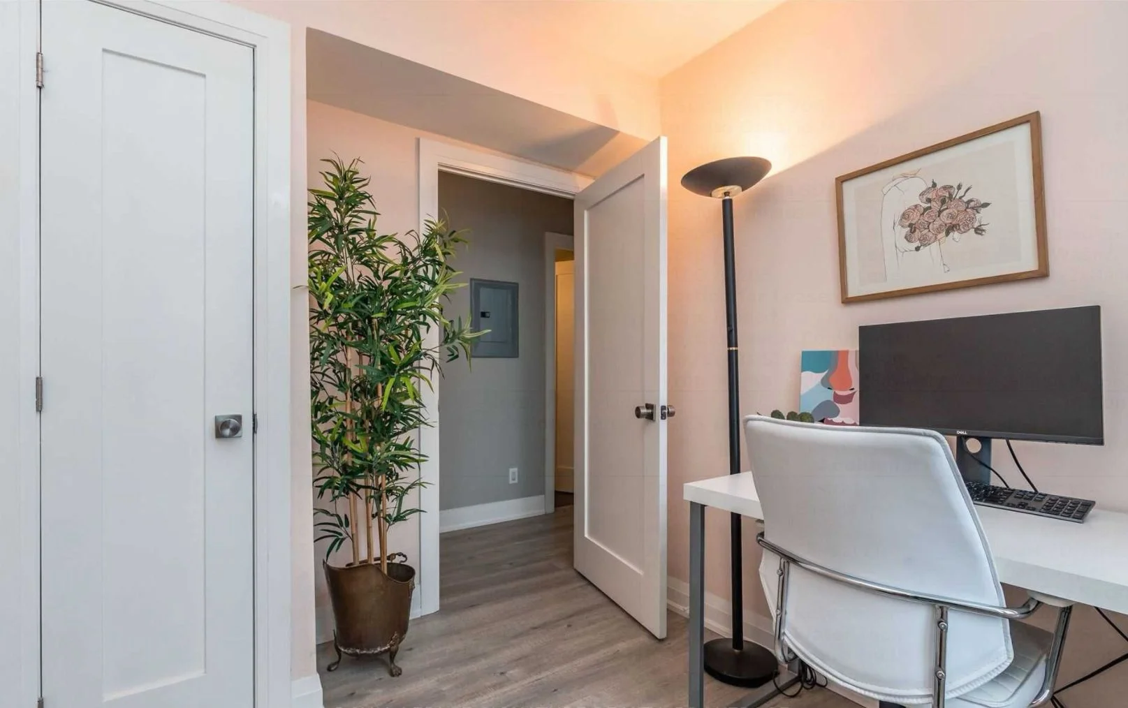 7 Sudbury Street 706, Toronto C01, On M6j 3w6