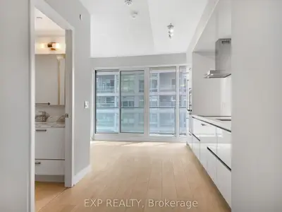 2221 Yonge Street 1906, Toronto C10, On M4s 2b4
