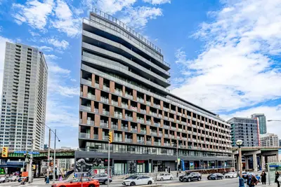 Condo Apartment in Toronto