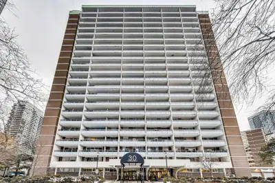 Co-Ownership Apartment in Toronto