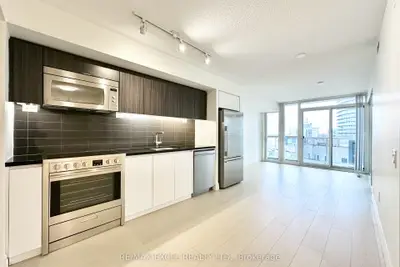 85 Queens Wharf Road 803, Toronto C01, On M5v 0j9