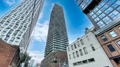 100 Dalhousie Street 4104, Toronto C08, On M5b 0c7