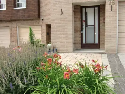 79 Village Greenway Way, Toronto C15, On M2j 1k9