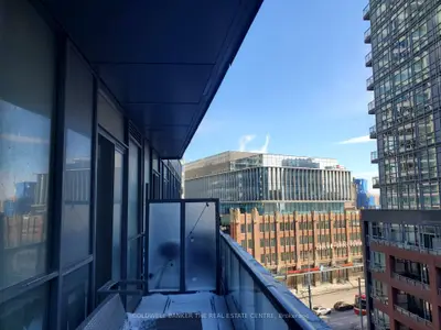 20 Bruyeres Mews 709, Toronto C01, On M5v 0g8