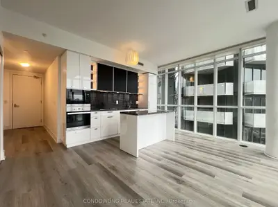 32 Davenport Road 1402, Toronto C02, On M5r 1h3