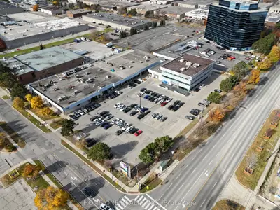3626R Victoria Park Avenue, Toronto C15, ON M2H 3B2