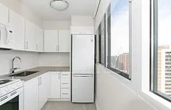 33 Isabella Street 504, Toronto C08, On M4y 2p7