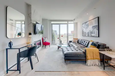 Condo Apartment in Toronto