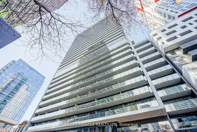 330 Richmond Street W 911, Toronto C01, On M5v 0m4