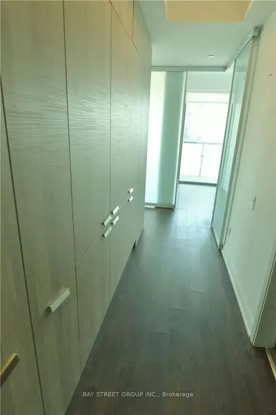 50 Charles Street E 3401, Toronto C08, On M4y 1t1
