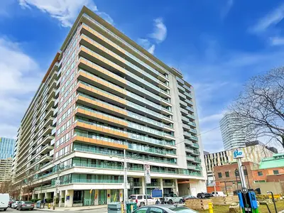 Condo Apartment in Toronto