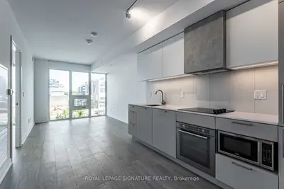 19 Western Battery Road 320, Toronto C01, On M6k 3s4