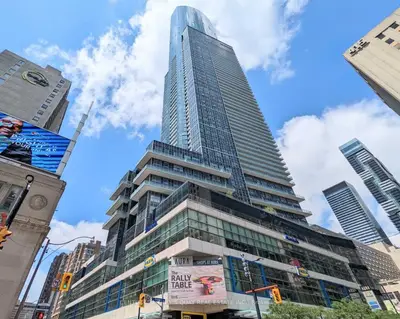 388 Yonge Street 7009, Toronto C01, On M5b 0a4