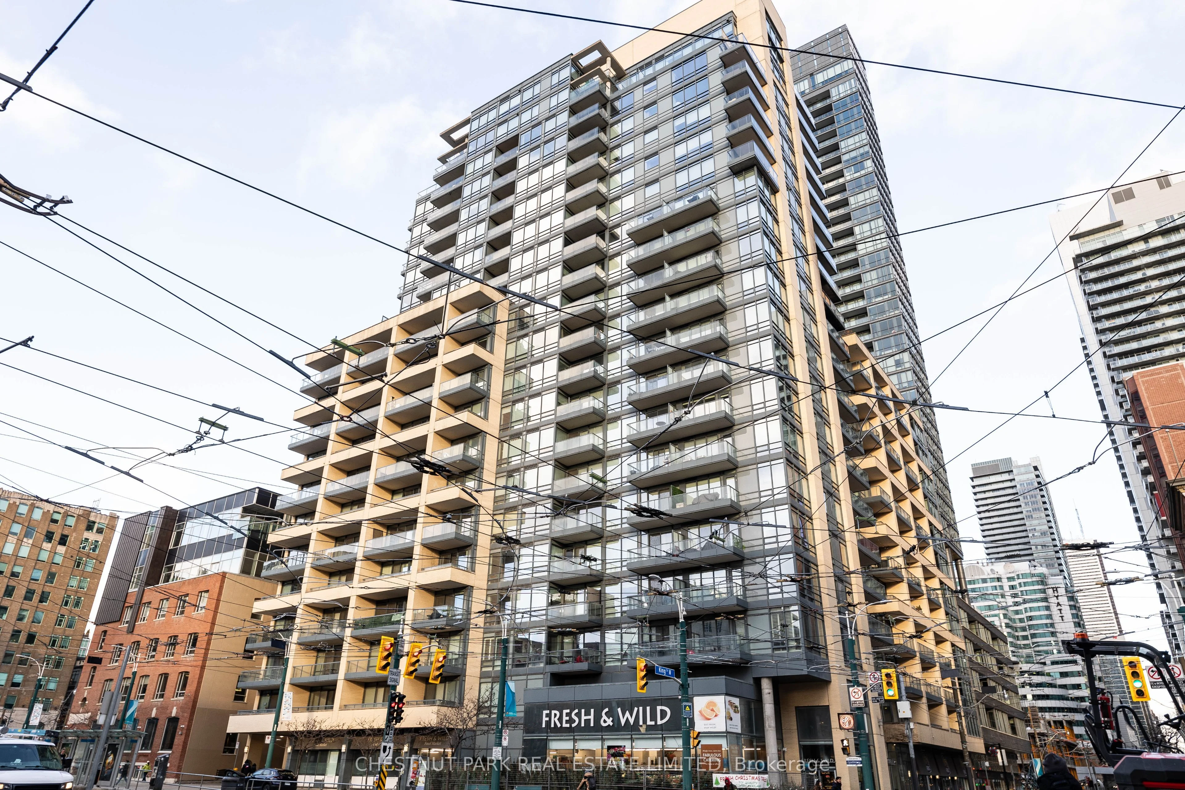 438 King Street W 1605, Toronto C01, On M5v 3t9