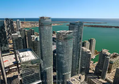 14 York Street 3906, Toronto C01, On M5j 2z2