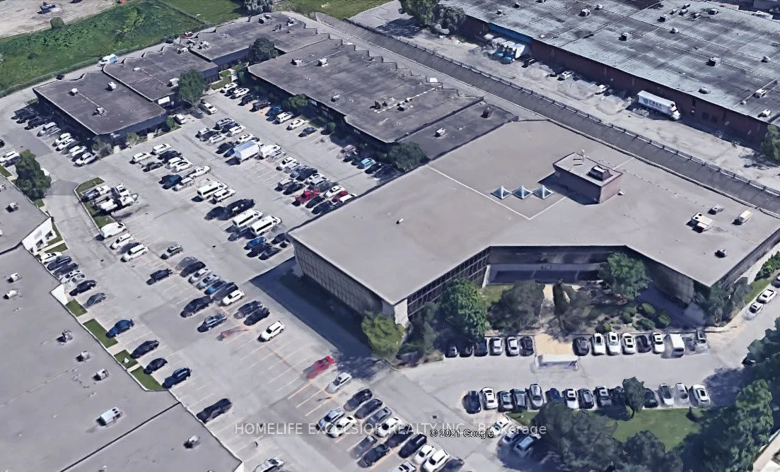 716 Gordon Baker Road 205, Toronto C15, ON M2H 3B4
