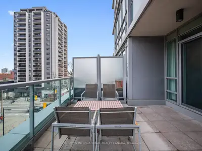 120 Homewood Avenue 306, Toronto C08, On M4y 2j3
