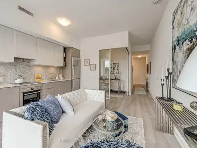 120 Parliament Street 313, Toronto C08, On M5a 0n6