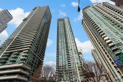 33 Bay Street 509, Toronto C01, On M5j 2z3