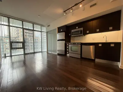 33 Charles Street E 1410, Toronto C08, On M4y 0b7