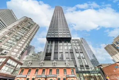 8 Wellesley Street W 3203, Toronto C01, On M4y 0j5