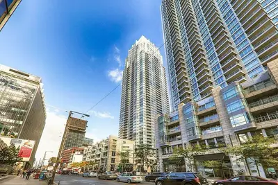 2191 Yonge Street 3004, Toronto C10, On M4s 3h8