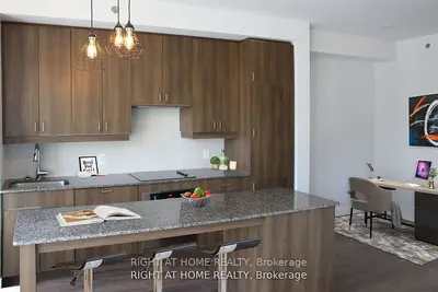 426 University Avenue 1010, Toronto C01, On M5g 1s9