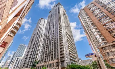 761 Bay Street 1706, Toronto C01, On M5g 2r2
