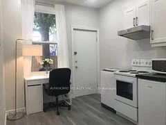 26.5 Glasgow Street R102, Toronto C01, ON M5T 2C1