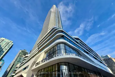28 Freeland Street 3201, Toronto C08, On M5e 0e3