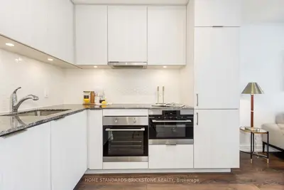 Condo Apartment in Toronto