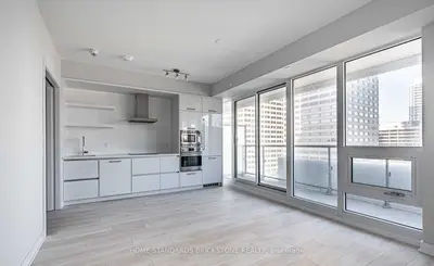 2221 Yonge Street 1311, Toronto C10, On M4s 2b4