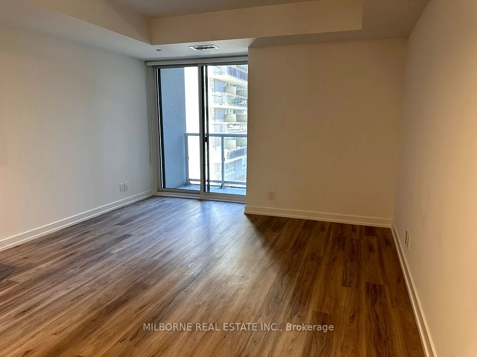 73 Broadway Avenue 205, Toronto C10, ON M4P 1V1