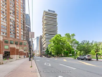Condo Apartment in Toronto