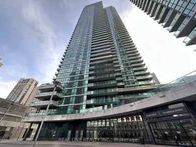 33 Bay Street 907, Toronto C08, On M5j 2z3