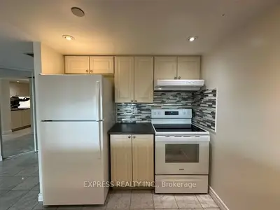 38 Elm Street 2712, Toronto C01, On M5g 2k5