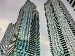 18 Harbour Street 611, Toronto C01, ON M5J 2Z6