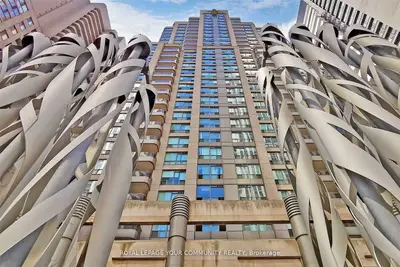 750 Bay Street 3107, Toronto C01, On M5g 1n6